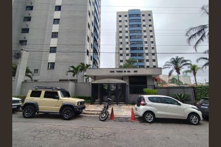 Apartamento à venda com 72m², 3 quartos e 1 vaga Apartamento à venda com 72m², 3 quartos e 1 vagaFachada e portaria