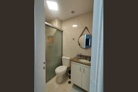 Apartamento à venda com 72m², 3 quartos e 1 vaga Apartamento à venda com 72m², 3 quartos e 1 vagaBanheiro