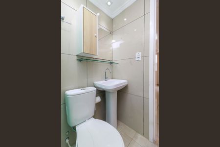 Casa de condomínio para alugar com 49m², 3 quartos e 1 vaga Casa de condomínio para alugar com 49m², 3 quartos e 1 vagaBanheiro