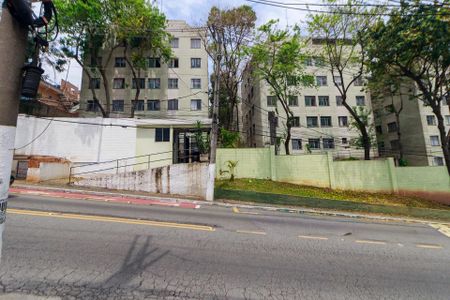 Casa de condomínio para alugar com 49m², 3 quartos e 1 vaga Casa de condomínio para alugar com 49m², 3 quartos e 1 vagaFachada