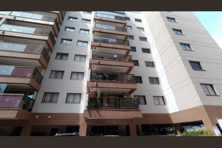 Apartamento à venda com 70m², 2 quartos e 1 vagaFachada com Placa