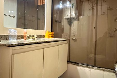 Banheiro da Suíte de apartamento à venda com 1 quarto, 35m² em Copacabana, Rio de Janeiro