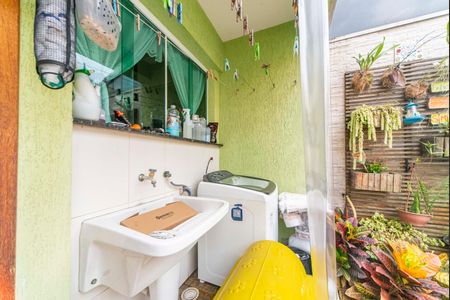 Casa à venda com 80m², 3 quartos e 2 vagasÁrea de Serviço