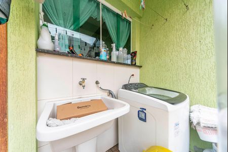 Casa à venda com 80m², 3 quartos e 2 vagasÁrea de Serviço