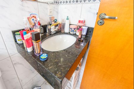 Casa à venda com 80m², 3 quartos e 2 vagasBanheiro do Quarto 3