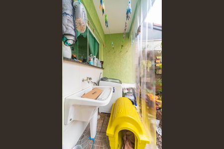 Casa à venda com 80m², 3 quartos e 2 vagasÁrea de Serviço