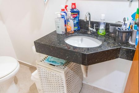 Casa à venda com 80m², 3 quartos e 2 vagasLavabo