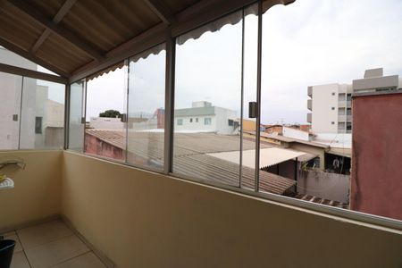 Apartamento para alugar com 68m², 2 quartos e 1 vagaÁrea de Serviço