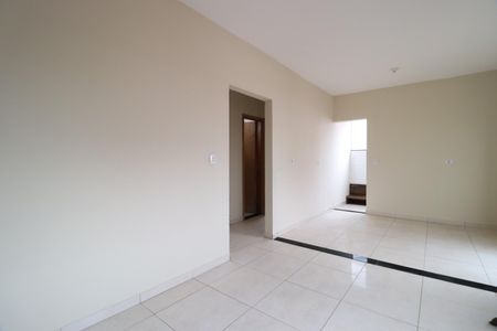 Sala de apartamento para alugar com 2 quartos, 68m² em Gravatás, Uberlândia