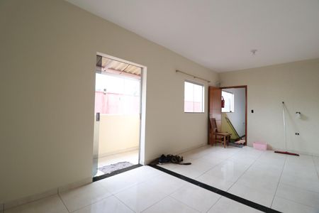 Sala de apartamento para alugar com 2 quartos, 68m² em Gravatás, Uberlândia