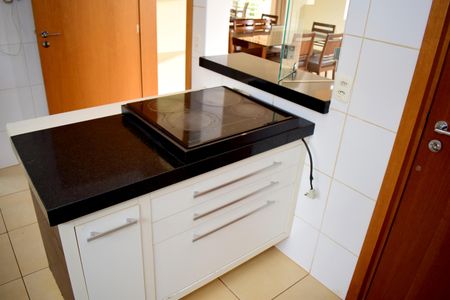 Casa de condomínio para alugar com 260m², 3 quartos e 4 vagasCozinha