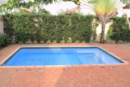 Casa de condomínio para alugar com 260m², 3 quartos e 4 vagasÁrea comum - Piscina