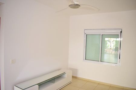 Casa de condomínio para alugar com 260m², 3 quartos e 4 vagasSala