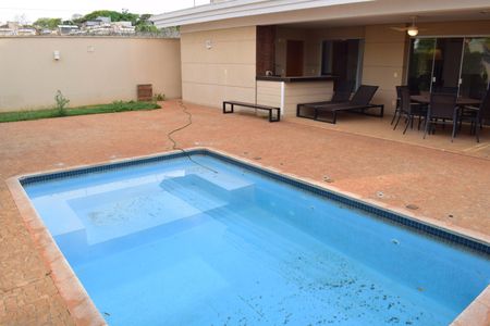 Casa de condomínio para alugar com 260m², 3 quartos e 4 vagasÁrea comum - Piscina