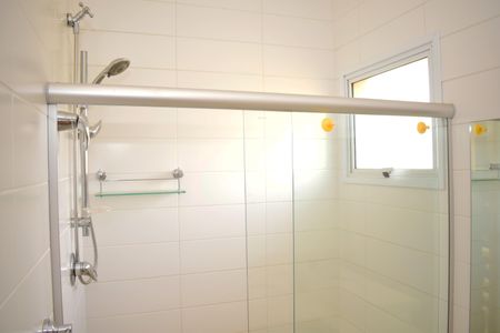 Casa de condomínio para alugar com 260m², 3 quartos e 4 vagasBanheiro da Suíte 1