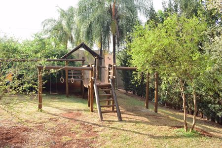 Casa de condomínio para alugar com 260m², 3 quartos e 4 vagasÁrea comum - Playground