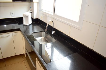 Casa de condomínio para alugar com 260m², 3 quartos e 4 vagasCozinha