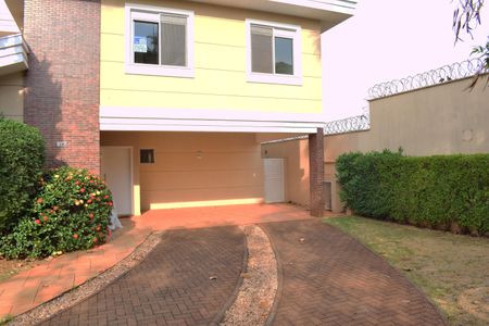 Casa de condomínio para alugar com 260m², 3 quartos e 4 vagasGaragem