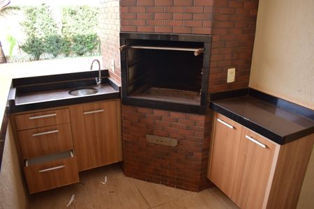 Casa de condomínio para alugar com 260m², 3 quartos e 4 vagasÁrea comum - Churrasqueira