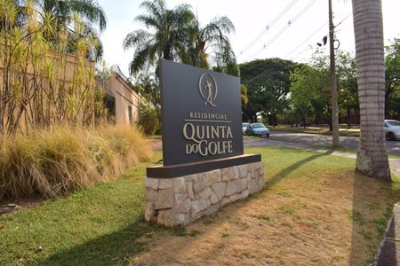 Casa de condomínio para alugar com 260m², 3 quartos e 4 vagasFachada