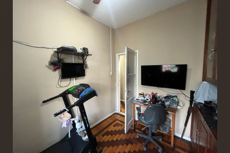 Casa à venda com 190m², 3 quartos e 2 vagasSuíte