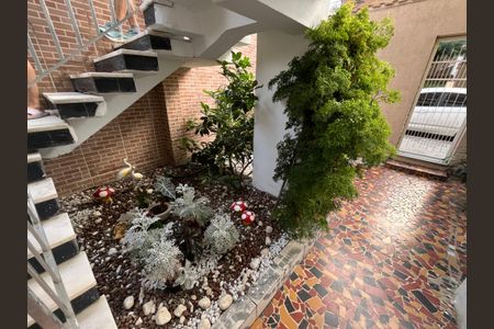 Casa à venda com 190m², 3 quartos e 2 vagasÁrea Externa