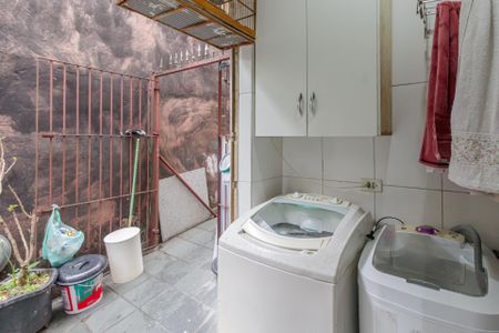 Casa à venda com 300m², 4 quartos e 1 vagaÁrea de Serviço Casa 2