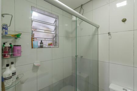 Casa à venda com 300m², 4 quartos e 1 vagaBanheiro Casa 2