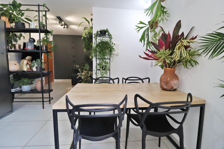 Sala de Jantar de apartamento para alugar com 2 quartos, 56m² em Novo Mundo, Uberlândia