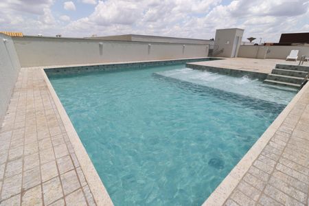 Apartamento para alugar com 56m², 2 quartos e 1 vagaÁrea comum - Piscina