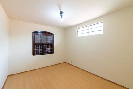 Casa à venda com 202m², 4 quartos e 2 vagas Casa à venda com 202m², 4 quartos e 2 vagasQuarto 3
