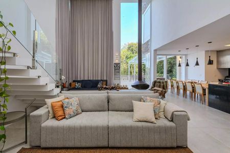 Casa para alugar com 347m², 4 quartos e 5 vagasSala