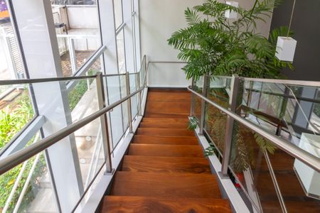 Studio à venda com 40m², 1 quarto e 1 vagaHall Social - escadas