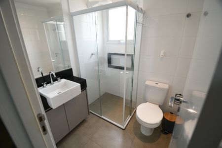 Banheiro de kitnet/studio à venda com 1 quarto, 46m² em Centro, Campinas