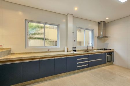 Apartamento para alugar com 209m², 5 quartos e 1 vagaCozinha