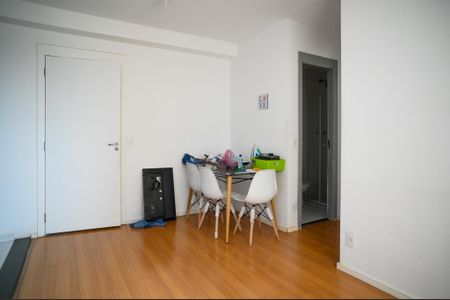 Sala de apartamento para alugar com 2 quartos, 40m² em Jardim Santa Emilia, São Paulo