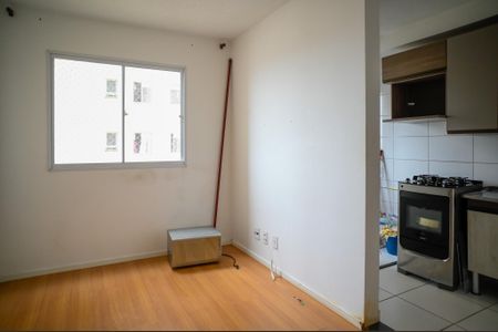 Sala de apartamento para alugar com 2 quartos, 40m² em Jardim Santa Emilia, São Paulo