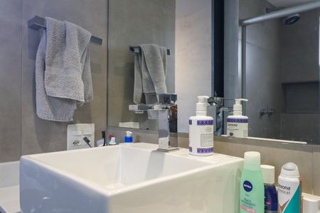 Apartamento à venda com 67m², 1 quarto e 2 vagas Apartamento à venda com 67m², 1 quarto e 2 vagasBanheiro da Suíte