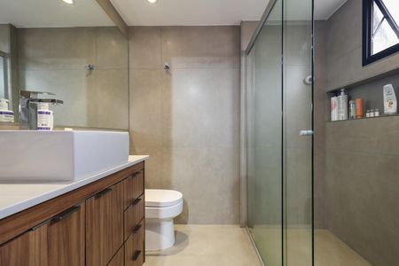 Apartamento à venda com 67m², 1 quarto e 2 vagas Apartamento à venda com 67m², 1 quarto e 2 vagasBanheiro da Suíte