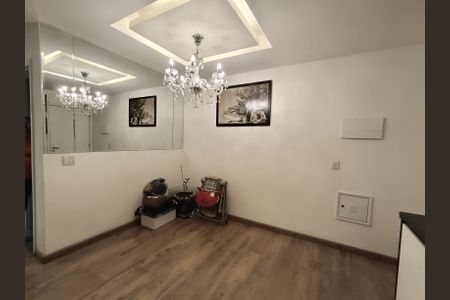 Apartamento à venda com 73m², 2 quartos e 1 vaga Apartamento à venda com 73m², 2 quartos e 1 vagaSala