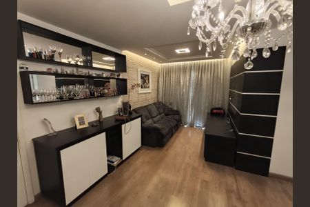 Apartamento à venda com 73m², 2 quartos e 1 vaga Apartamento à venda com 73m², 2 quartos e 1 vagaSala