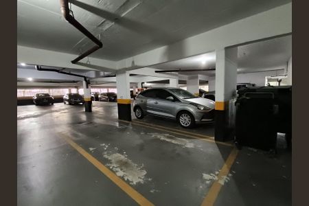 Apartamento à venda com 73m², 2 quartos e 1 vaga Apartamento à venda com 73m², 2 quartos e 1 vagaGaragem