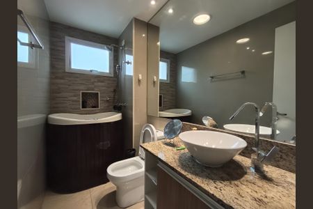 Apartamento à venda com 73m², 2 quartos e 1 vaga Apartamento à venda com 73m², 2 quartos e 1 vagaBanheiro Social