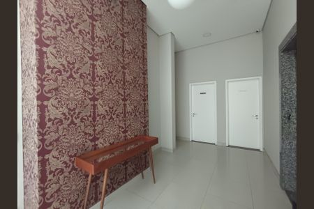 Apartamento à venda com 73m², 2 quartos e 1 vaga Apartamento à venda com 73m², 2 quartos e 1 vagaHall social