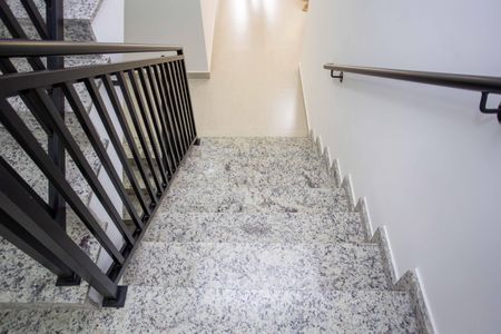 Apartamento para alugar com 21m², 1 quarto e sem vagaEscada