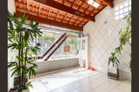 Casa à venda com 150m², 3 quartos e 2 vagas