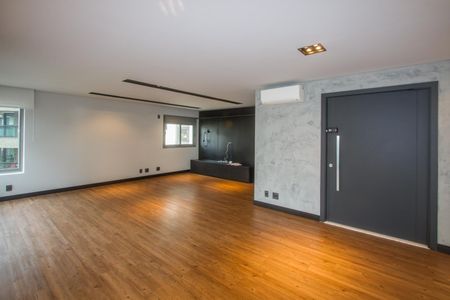 Apartamento para alugar com 190m², 3 quartos e 4 vagas Apartamento para alugar com 190m², 3 quartos e 4 vagasSala