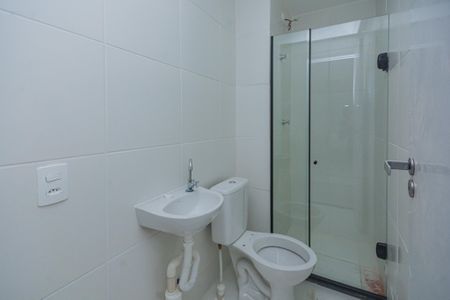 Apartamento para alugar com 33m², 2 quartos e sem vaga Apartamento para alugar com 33m², 2 quartos e sem vagaBanheiro Social