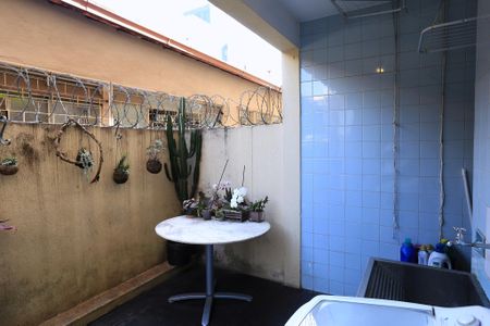 Apartamento para alugar com 112m², 3 quartos e 1 vagaÁrea de Serviço