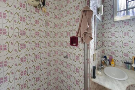 Casa para alugar com 300m², 3 quartos e 3 vagas Casa para alugar com 300m², 3 quartos e 3 vagasBanheiro